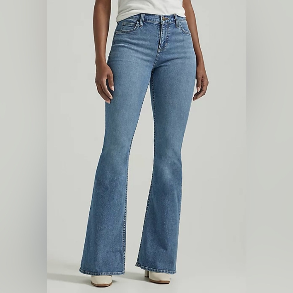 Lee WOMEN'S LEGENDARY FLARE JEAN in Elevated Retro Blue, 8 Short, NEW